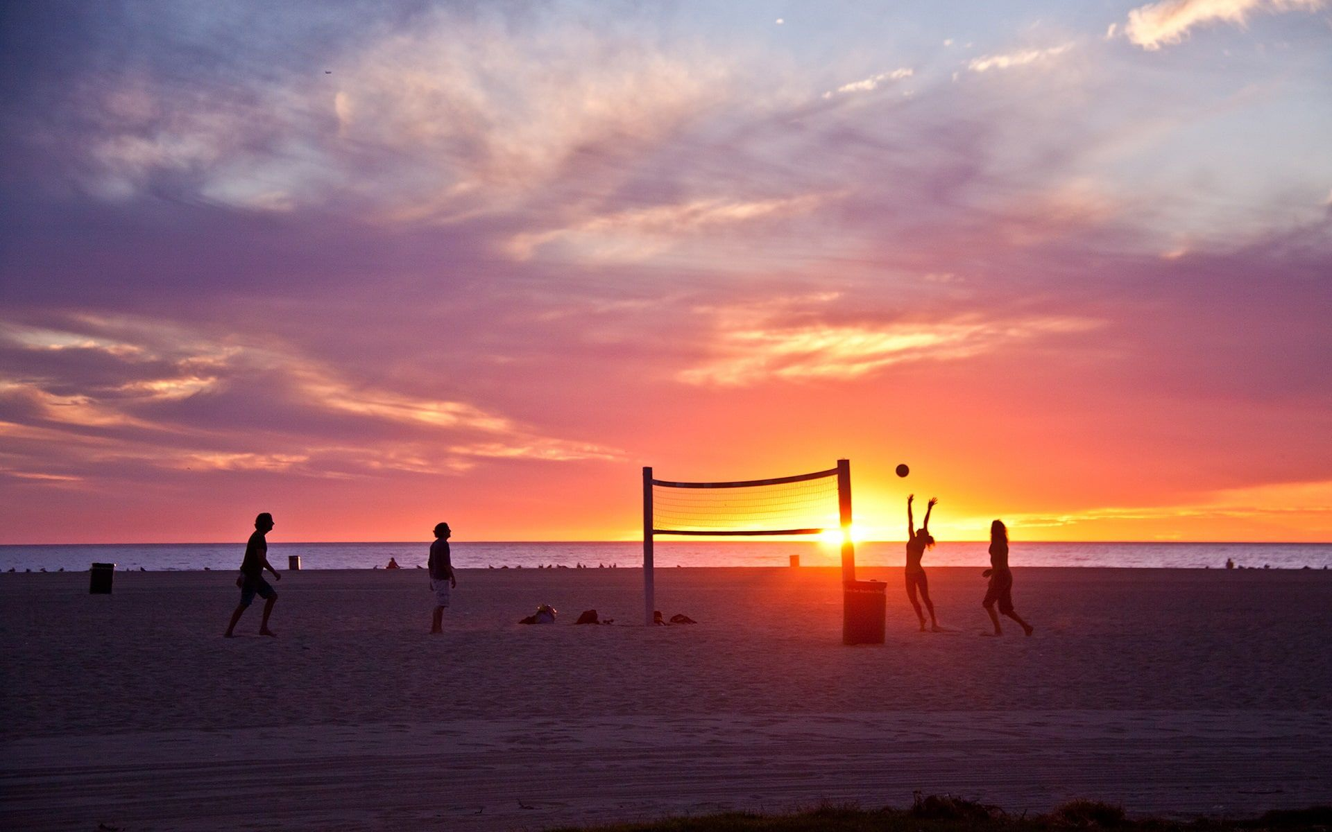 1920x1200 Venice beach, Los Angeles, California, USA, sunset, volleyball, people # Venice #Beach #Angeles #Ca&acirc;&#128;&brvbar; | Sunset pictures, Venice beach los angeles, Summer sunset beach
