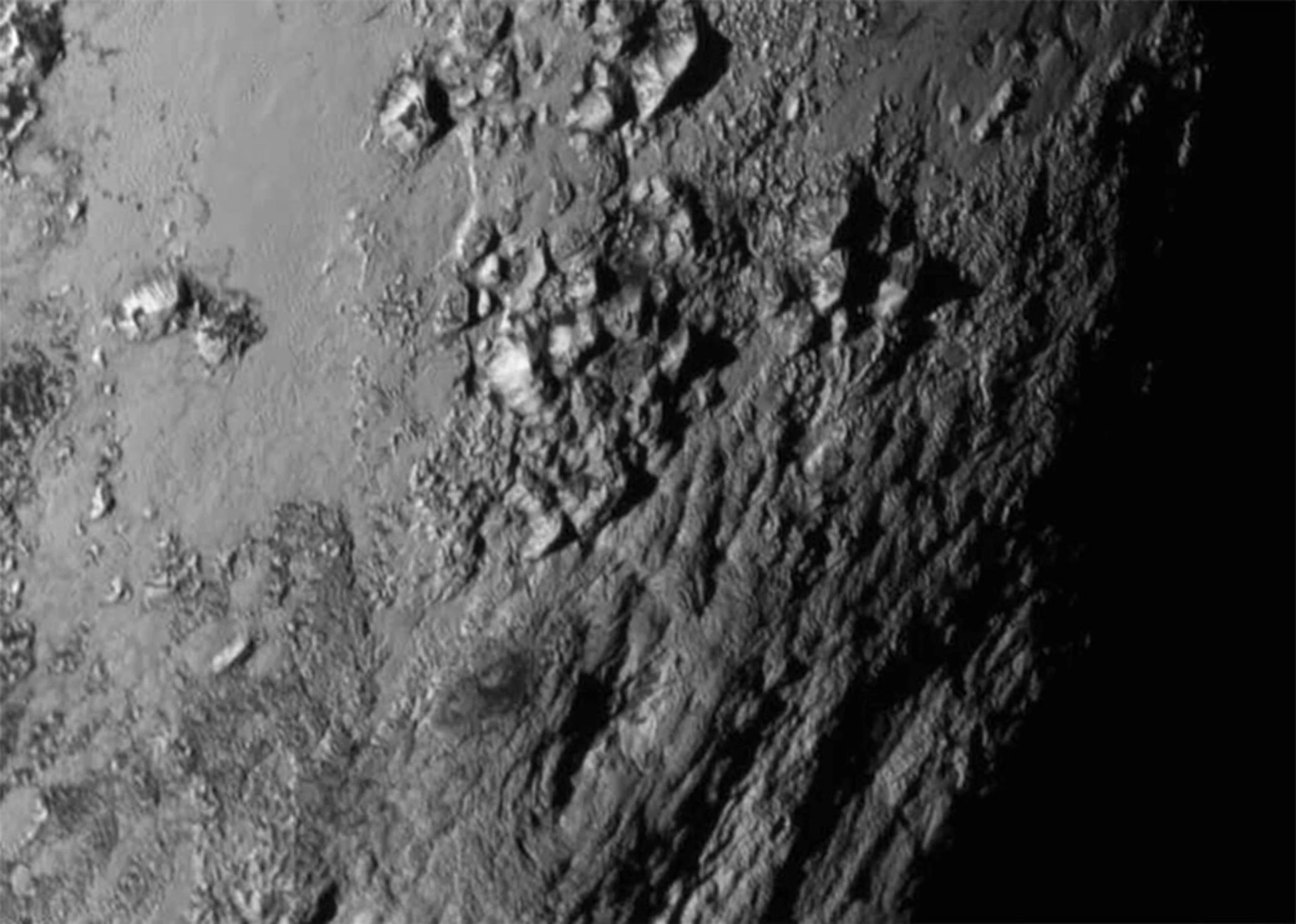 2560x1825 Pluto: New Horizons Images Show Surprising Terrain | Time