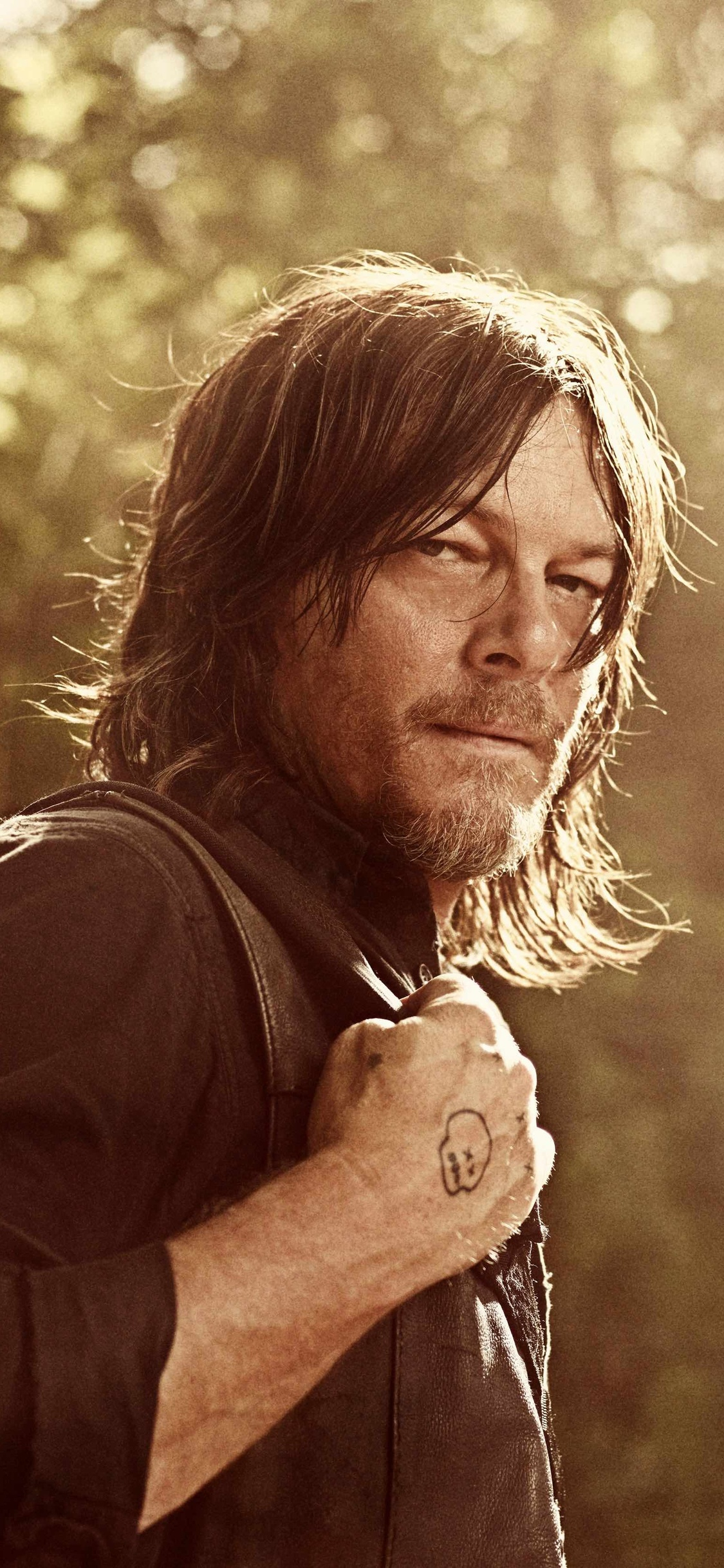 1125x2436 The Walking Dead Season 8 2018 Norman Reedus Iphone XS,Iphone 10,Iphone X HD 4k Wallpapers, Images, Backgrounds, Photos and Pictures