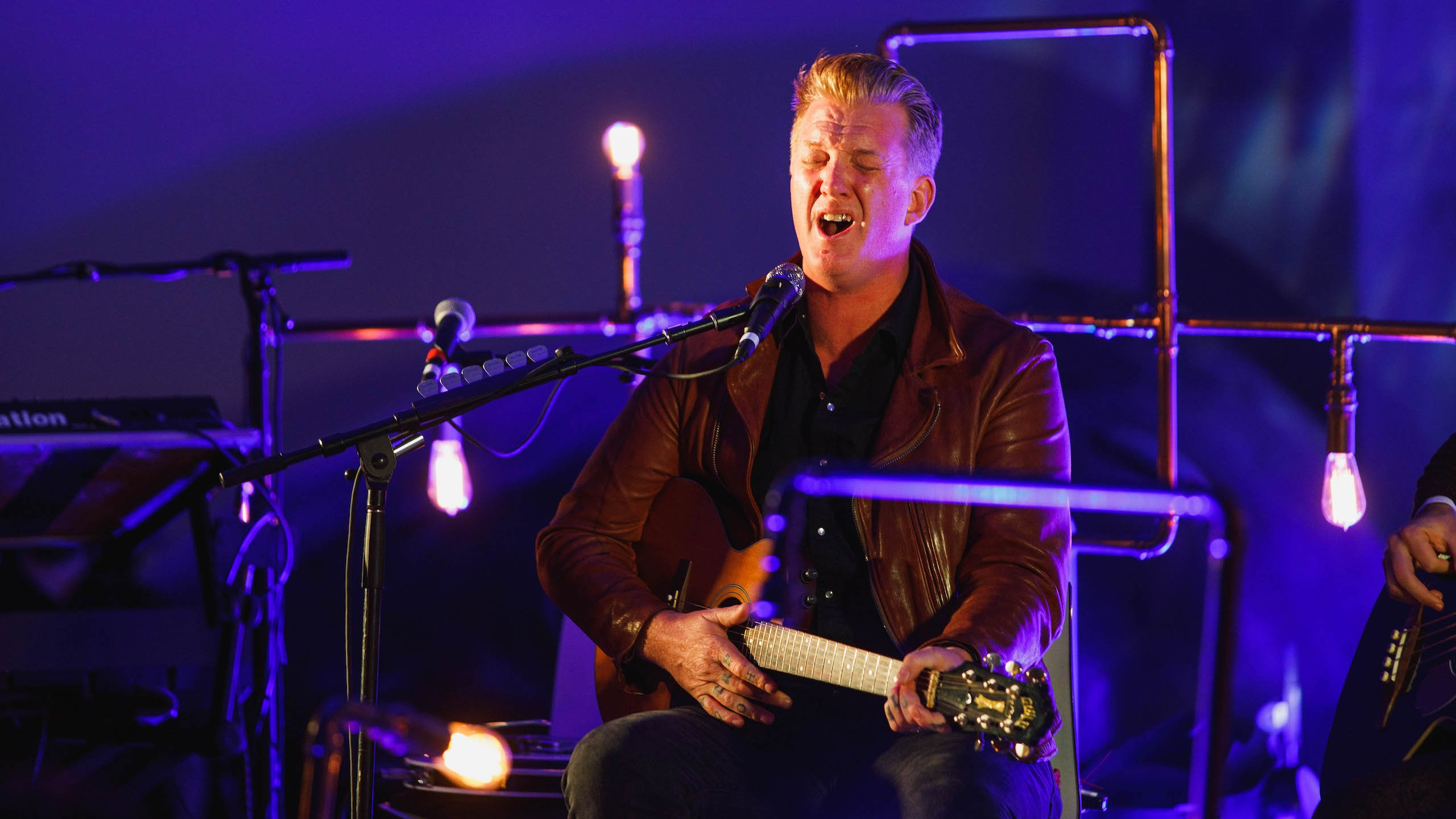 2560x1440 Queens Of The Stone Age Announce Vinyl Reissue Series Music Feeds