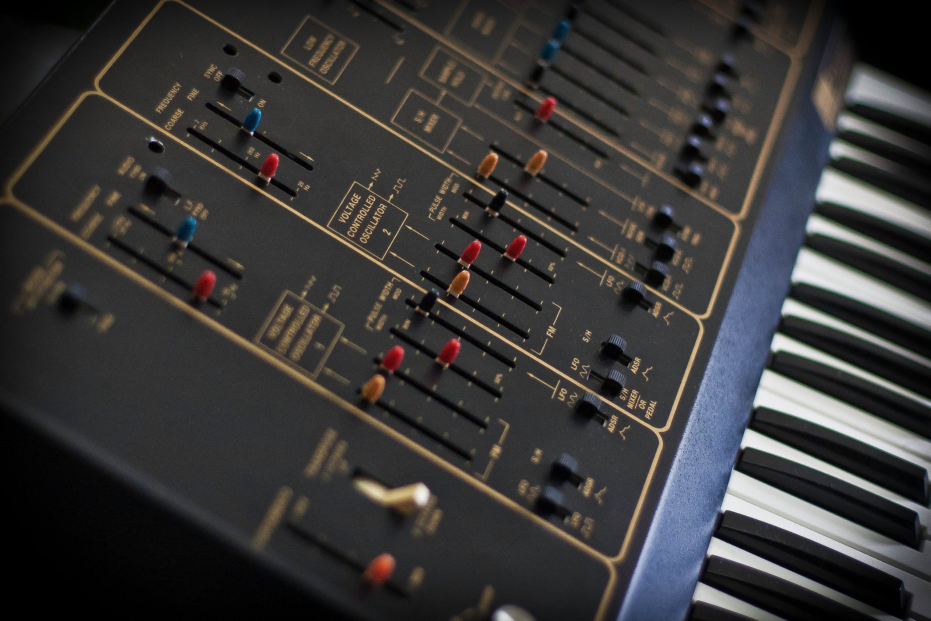 3050x2036 Synthesizer HD Wallpapers and Backgrounds