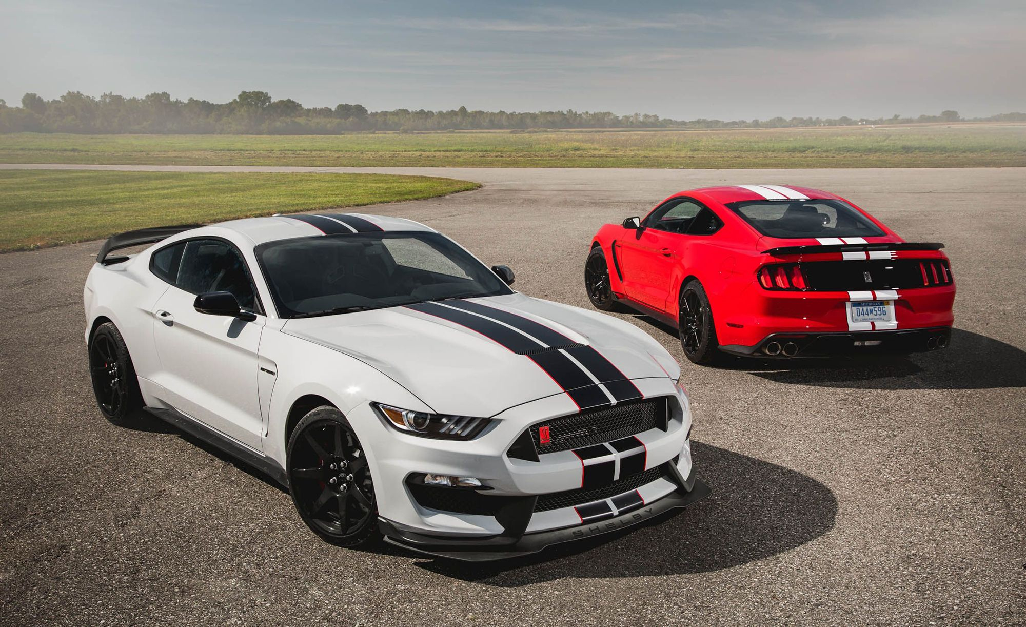 2000x1222 This Week in Cars: Pour One Out for the Mustang GT350